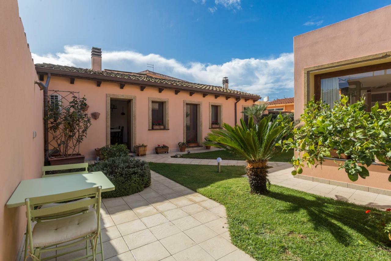 Casa Di Giulietta Villa Cabras Exterior photo